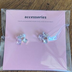 🔥4/$20 Pink and White Gemstone Pearl pierced Earrings